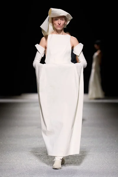 Look 4